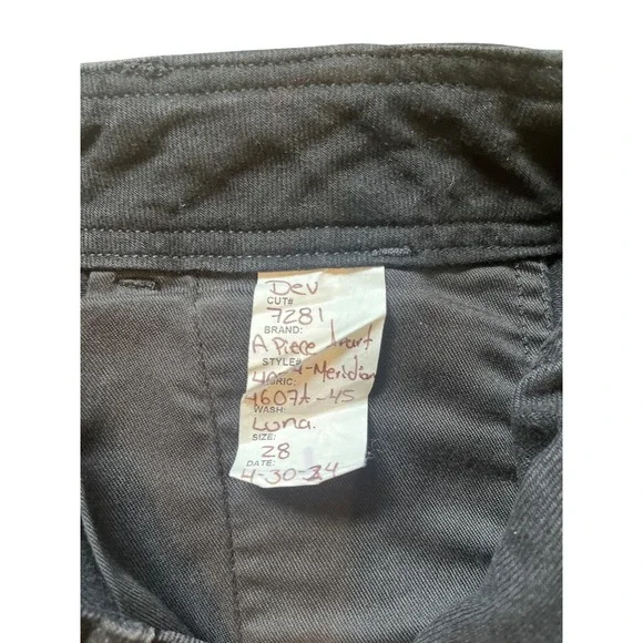 NEW Apiece Apart Women's Meridan 
Jeans Relaxed Ballon in Luna Black Sz 28 S - Picture 8 of 9